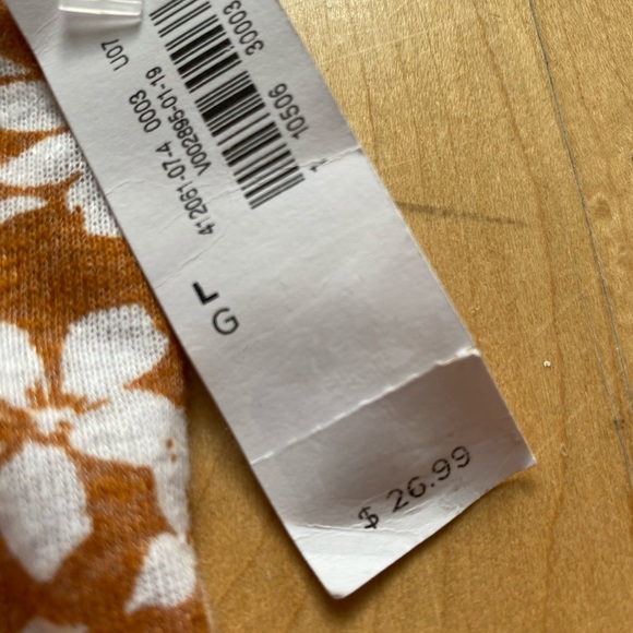 Off the shoulder top - Picture 2 of 5